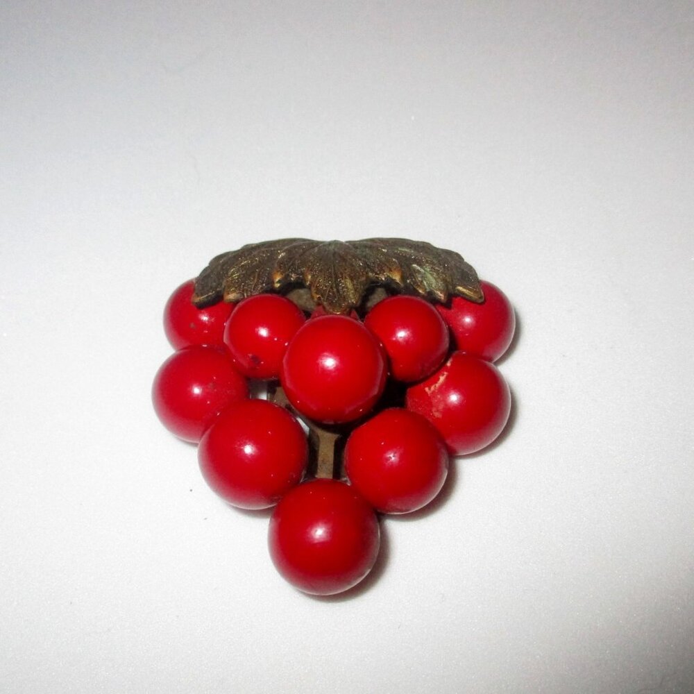 Red Grape Antique Fur Clip Brooch